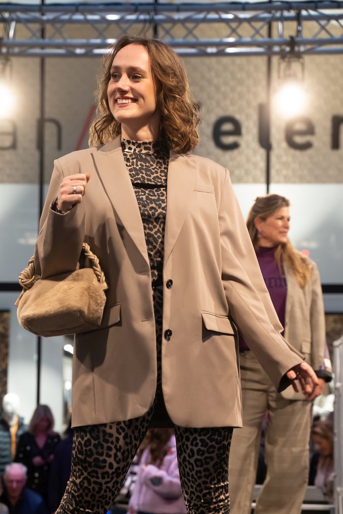Modeshow 245.jpg